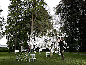 Yoko Ono, Wish Tree, 1996/2013, Installationsansicht, Louisiana Museum of Modern Art, 2013, Foto: Bjarke Ørsted, © Yoko Ono