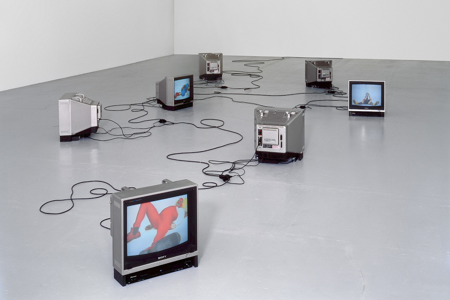 Ugo Rondinone, Dog days are over, 1996. Foto: Jon Etter © the artistUgo Rondinone, Dog days are over, 1996. Foto: Jon Etter © the artist