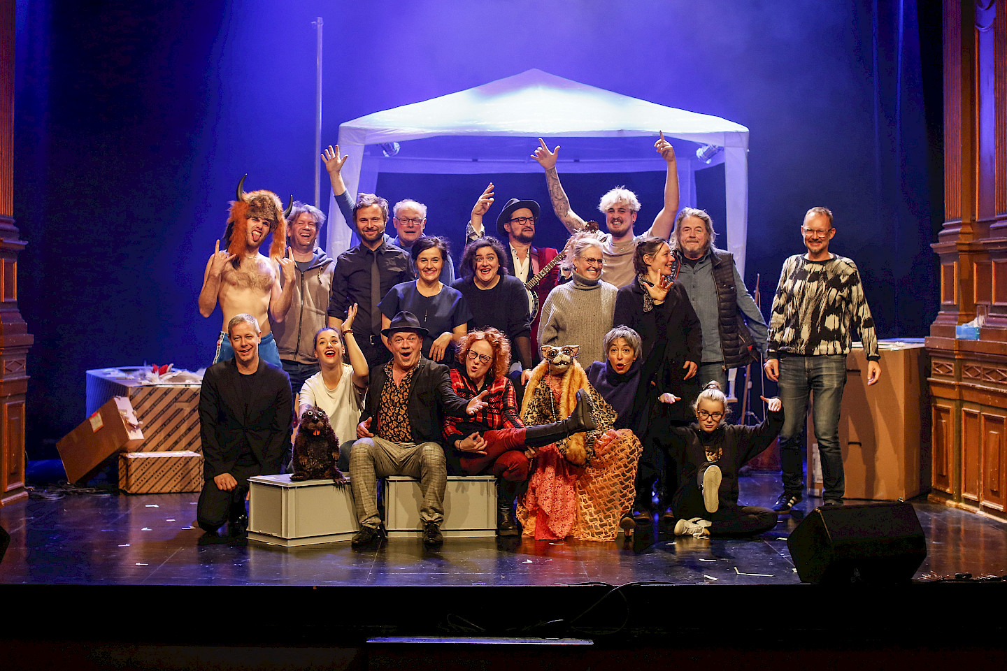 Die Bundesordner-Crew nach der gelungenen Premiere.
©Bilder: chicoartworks.com