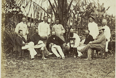 Gruppenbild+von+Pflanzern+in+Deli%2c+1872+Stehend+ganz+rechts%3a+Carl+F.+Grob.+Collection+Nationaal+Museum+van+Wereldculturen.+Coll.no.+RV-A14-1-19