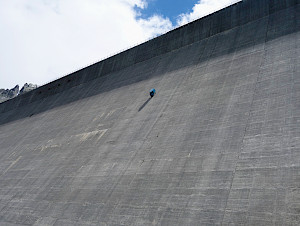 Piaggio an der Mauer, 2017