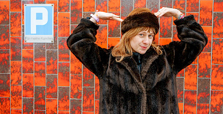 Zwischen Klinik und Club: Warum die DJ Elsa Wurzel Ova beides braucht