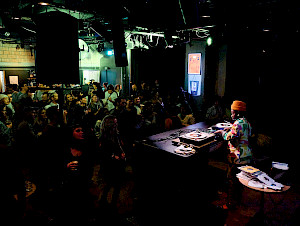 DJ-Set Mother Dubber zur Eröffnung der Ausstellung «Lee Scratch Perry», Cabaret Voltaire 2024. Photo: Romain Mader.