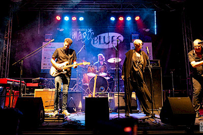 eve gallagher band